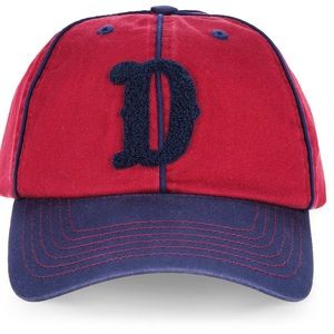 Authentic Discontinued Donald Duck  Baseball Hat